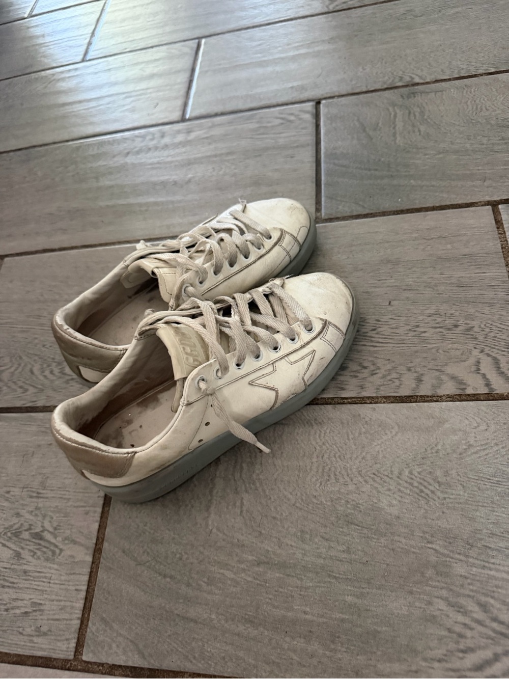 White Leather Star Accent Sneakers